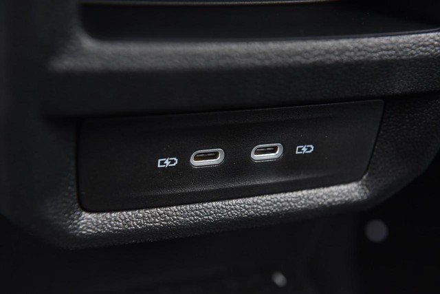 Volkswagen Taos Vehicle Image 25