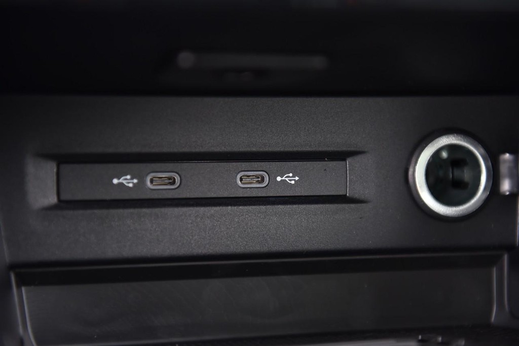 Volkswagen Taos Vehicle Full-screen Gallery Image 15