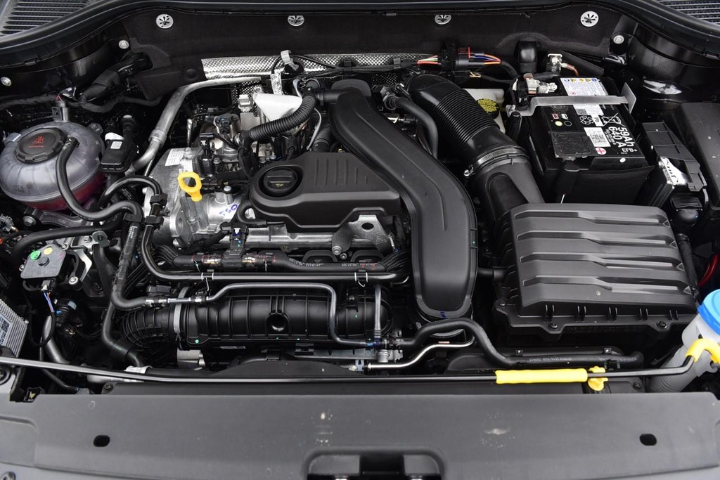 Volkswagen Taos Vehicle Full-screen Gallery Image 26