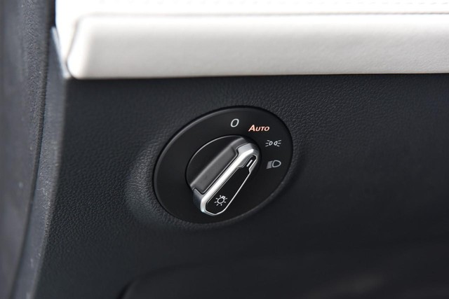 Volkswagen Taos Vehicle Image 10