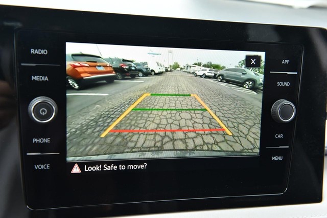 Volkswagen Taos Vehicle Image 12