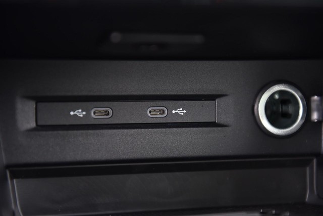 Volkswagen Taos Vehicle Image 15
