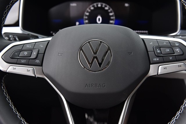 Volkswagen Taos Vehicle Image 18