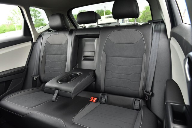 Volkswagen Taos Vehicle Image 22