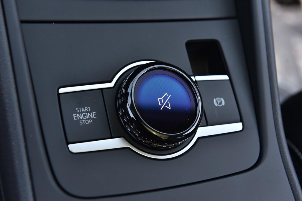 Volkswagen Tiguan Vehicle Full-screen Gallery Image 17