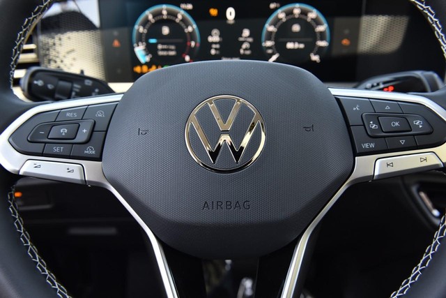 Volkswagen Tiguan Vehicle Image 18