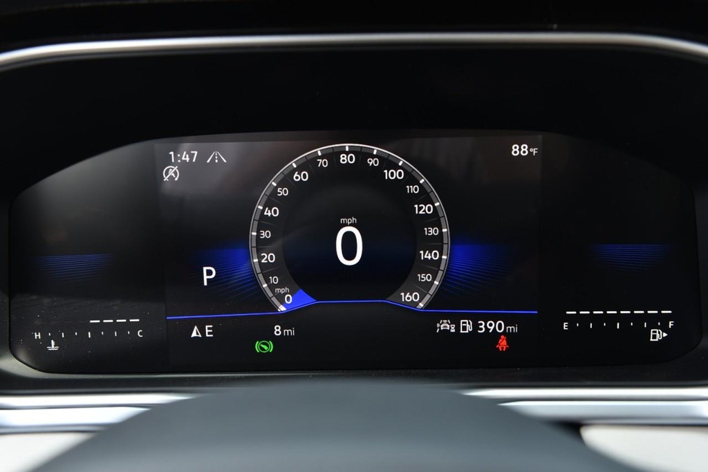 Volkswagen Taos Vehicle Full-screen Gallery Image 11