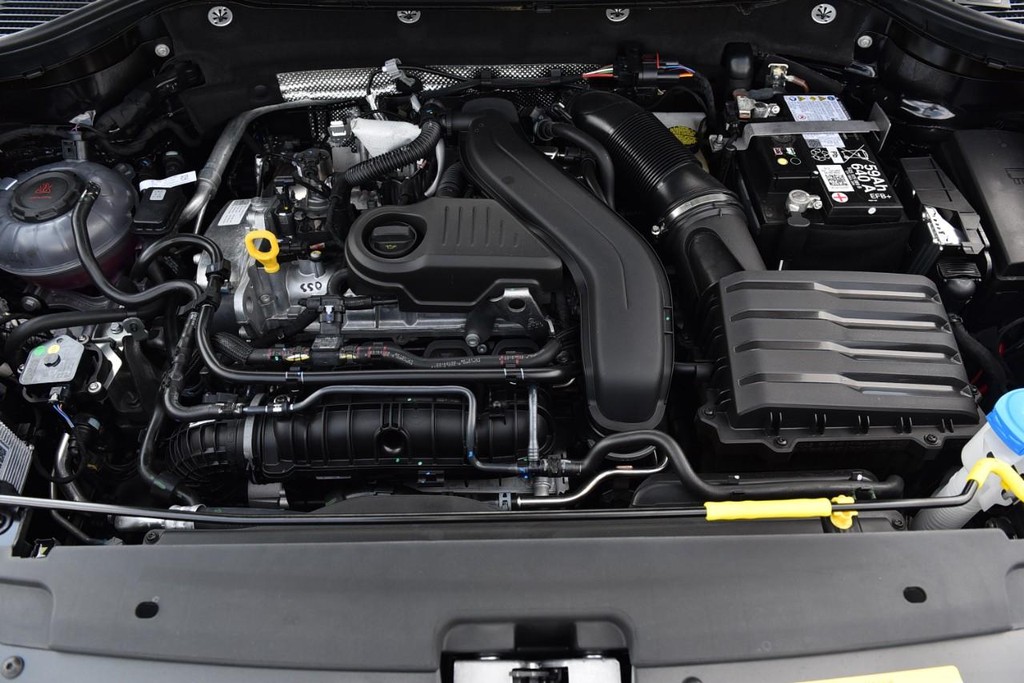 Volkswagen Taos Vehicle Full-screen Gallery Image 27