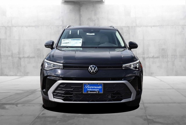 Volkswagen Taos Vehicle Image 04