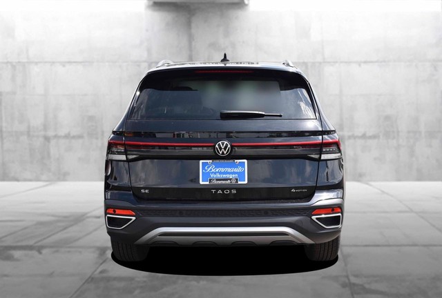Volkswagen Taos Vehicle Image 06