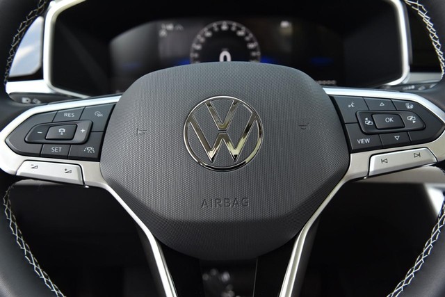 Volkswagen Taos Vehicle Image 19