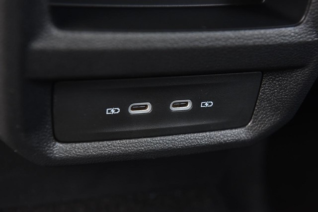 Volkswagen Taos Vehicle Image 25