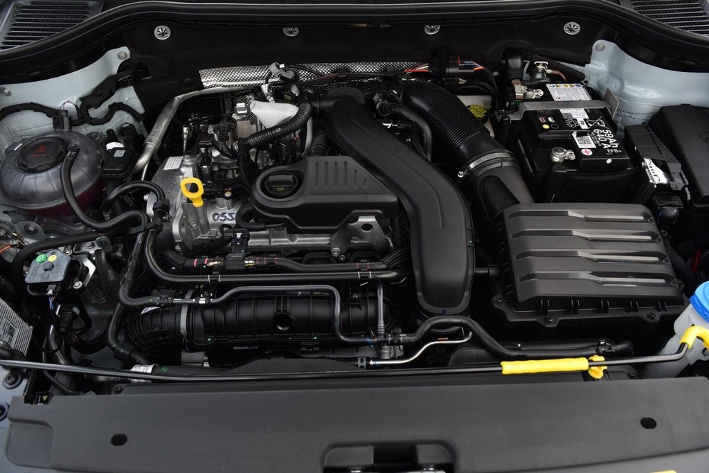Volkswagen Taos Vehicle Full-screen Gallery Image 27