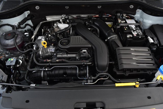 Volkswagen Taos Vehicle Image 27