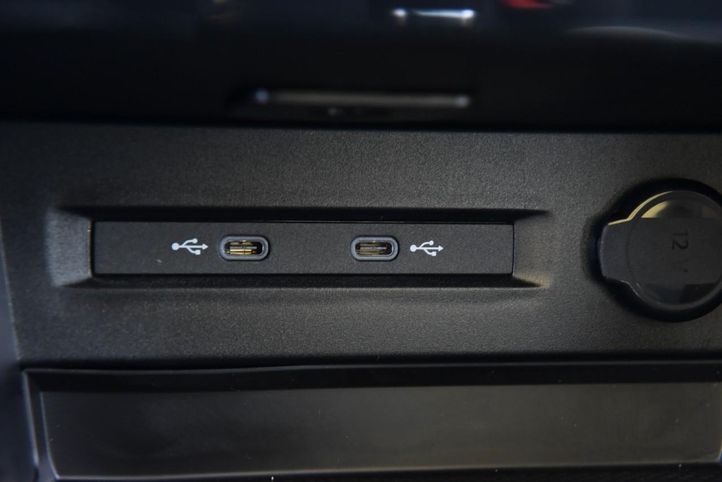 Volkswagen Taos Vehicle Full-screen Gallery Image 15