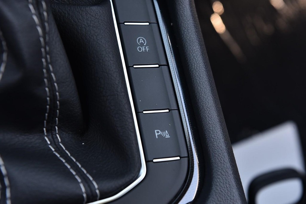 Volkswagen Taos Vehicle Full-screen Gallery Image 18