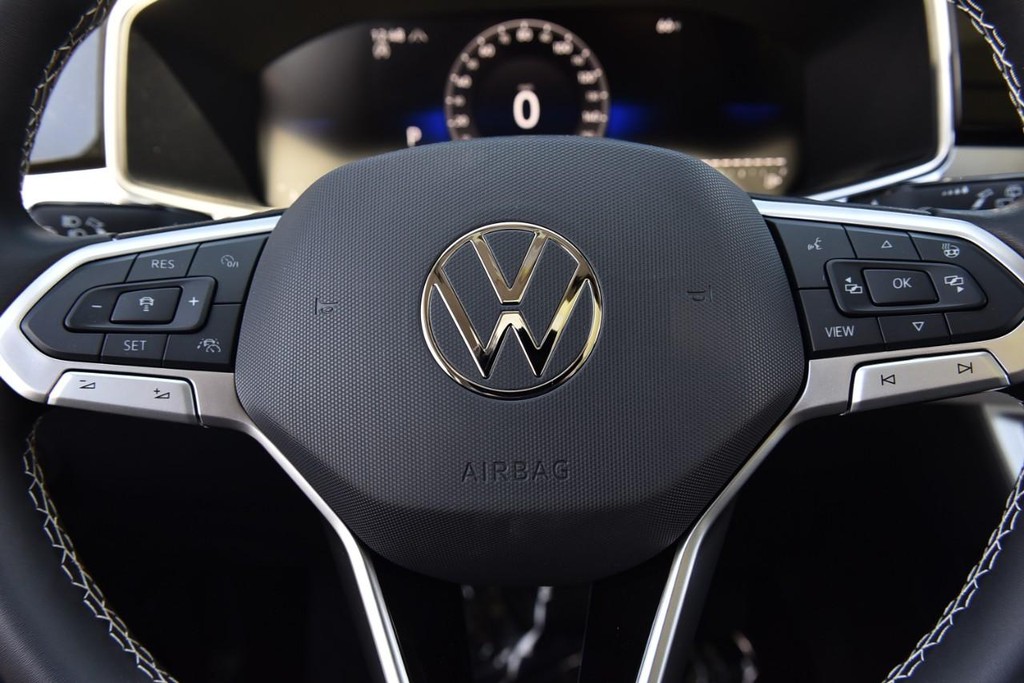 Volkswagen Taos Vehicle Full-screen Gallery Image 19