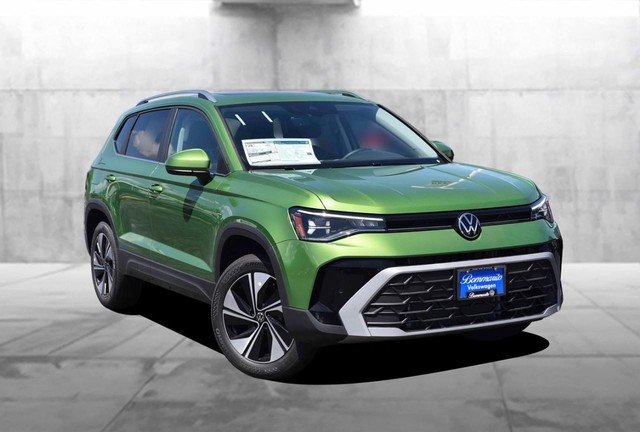 Volkswagen Taos Vehicle Image 02