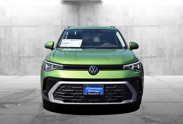 Volkswagen Taos Vehicle Image 04