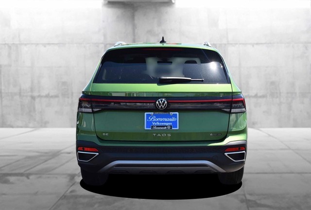 Volkswagen Taos Vehicle Image 06