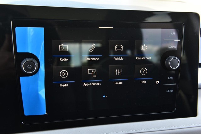 Volkswagen Taos Vehicle Image 13