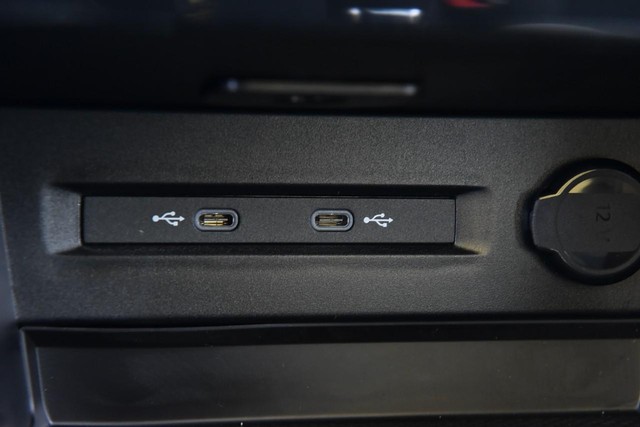 Volkswagen Taos Vehicle Image 15