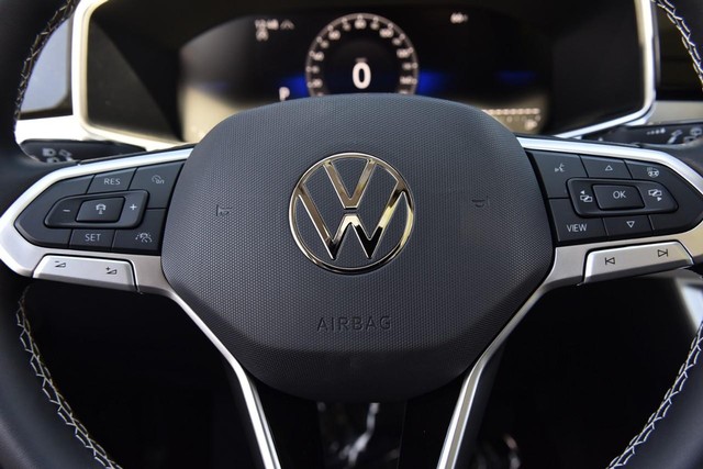 Volkswagen Taos Vehicle Image 19