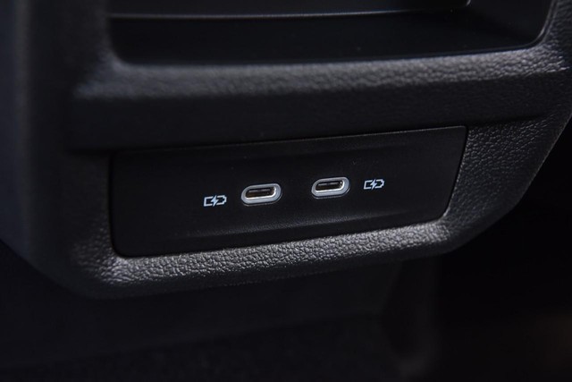 Volkswagen Taos Vehicle Image 25