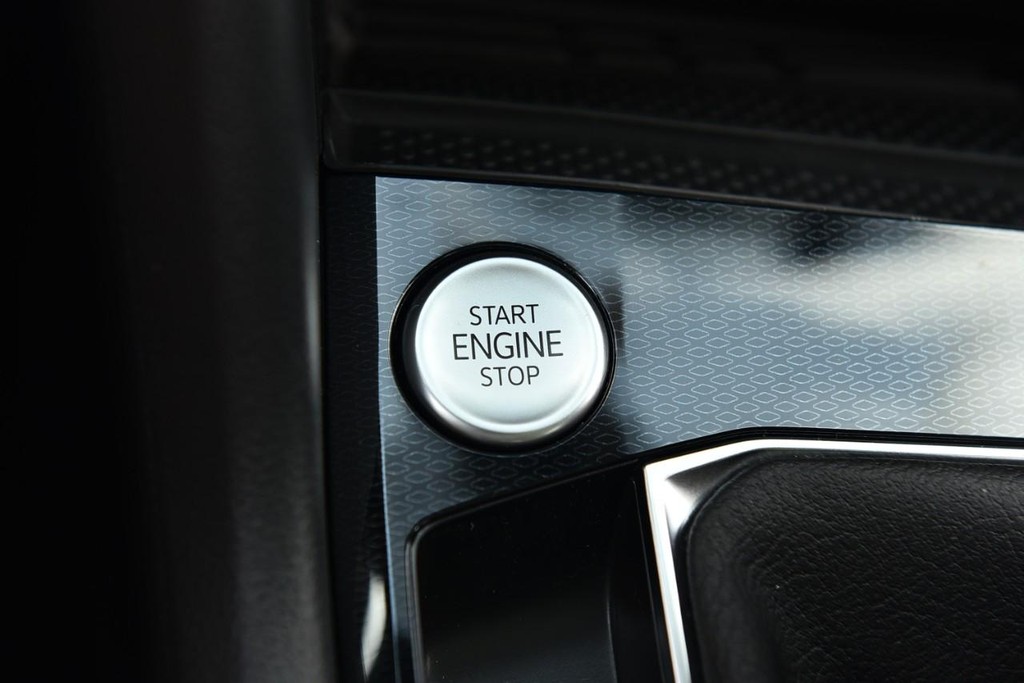 Volkswagen Taos Vehicle Full-screen Gallery Image 16