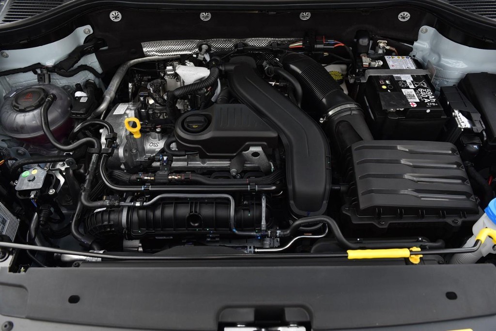 Volkswagen Taos Vehicle Full-screen Gallery Image 27