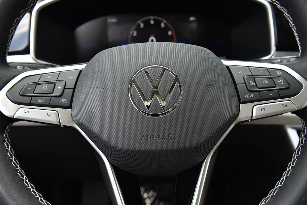 Volkswagen Taos Vehicle Full-screen Gallery Image 19