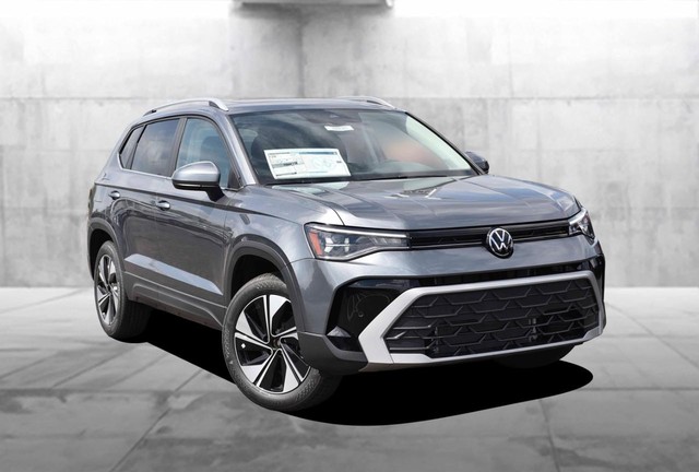 Volkswagen Taos Vehicle Image 02