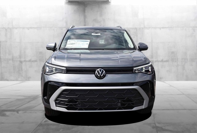 Volkswagen Taos Vehicle Image 04