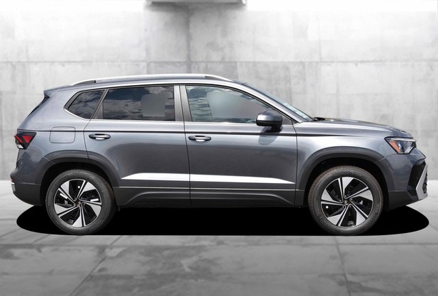 Volkswagen Taos Vehicle Image 05