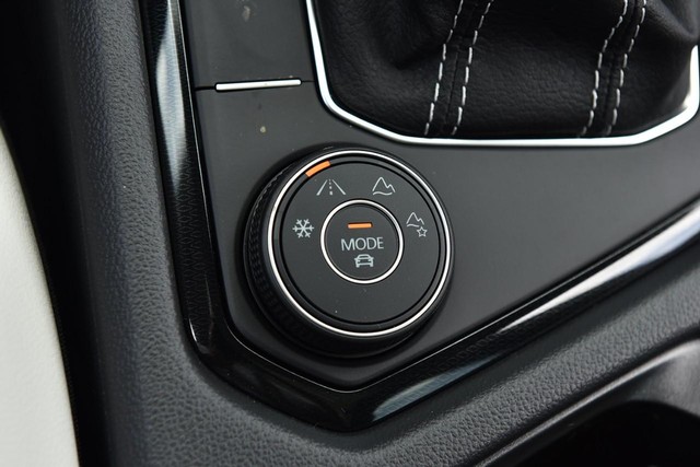 Volkswagen Taos Vehicle Image 17