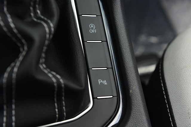 Volkswagen Taos Vehicle Image 18