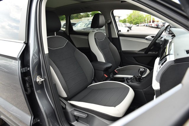 Volkswagen Taos Vehicle Image 21