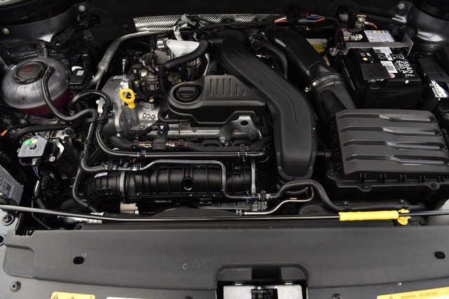 Volkswagen Taos Vehicle Image 27