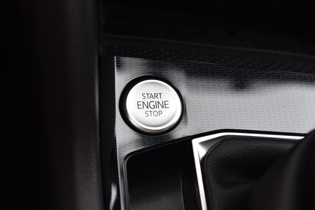 Volkswagen Taos Vehicle Full-screen Gallery Image 16