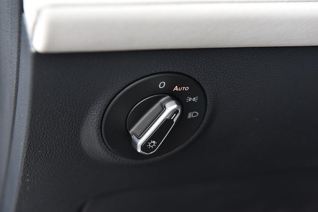 Volkswagen Taos Vehicle Image 10