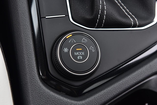 Volkswagen Taos Vehicle Image 17
