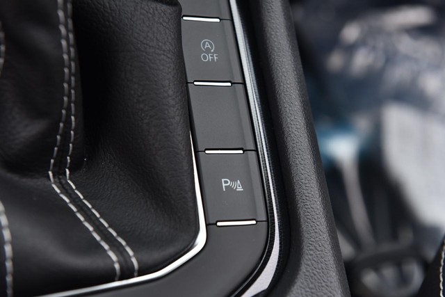 Volkswagen Taos Vehicle Image 18