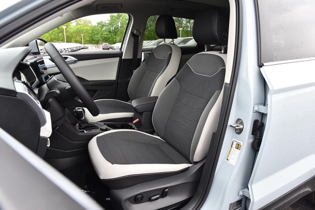 Volkswagen Taos Vehicle Image 20
