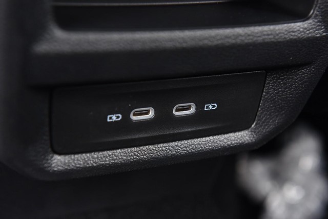 Volkswagen Taos Vehicle Image 25