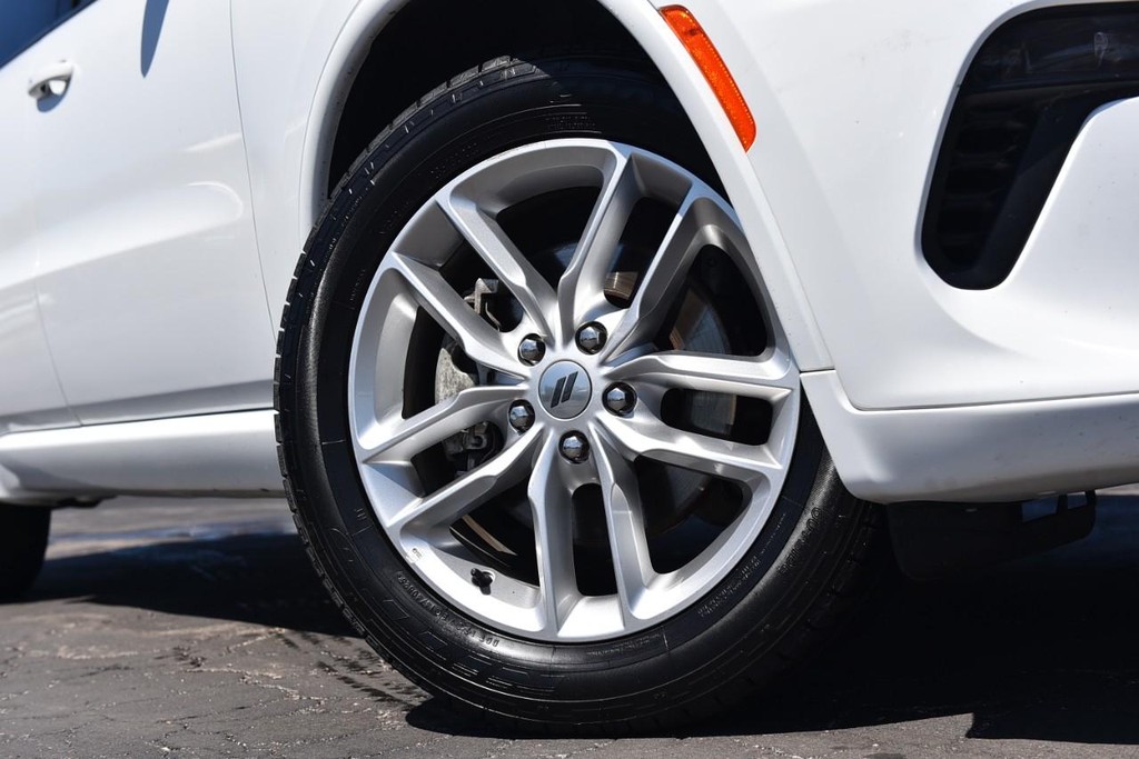 Dodge Durango Vehicle Full-screen Gallery Image 03