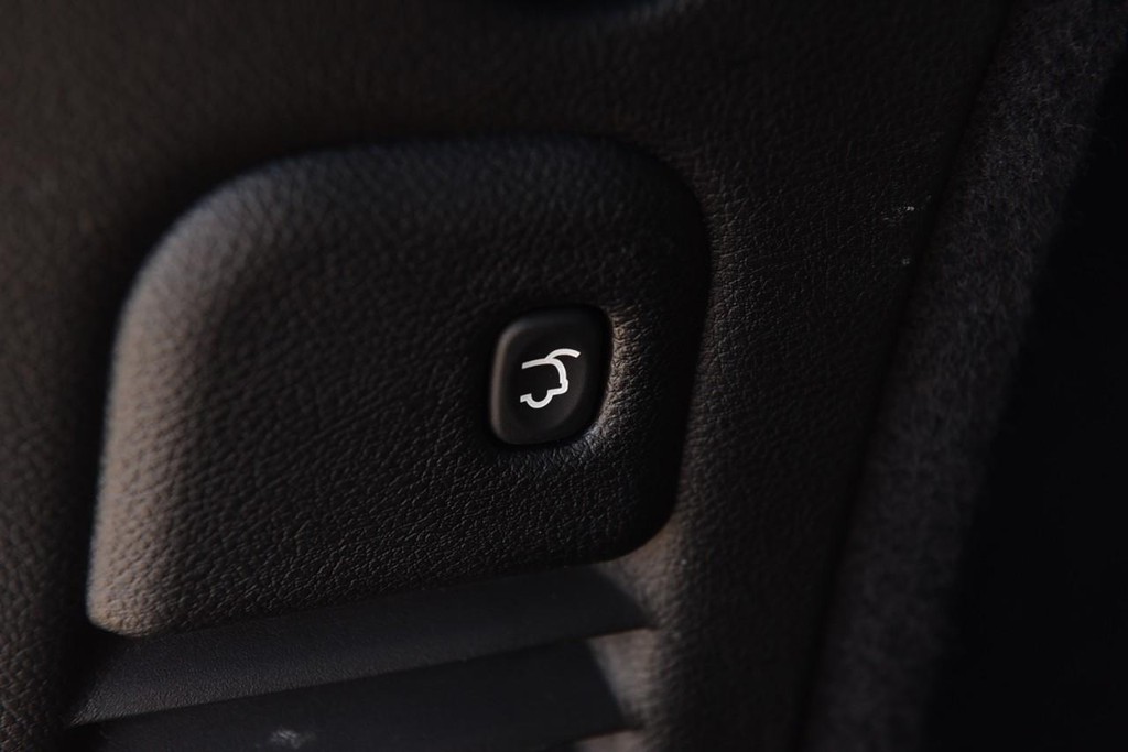 Dodge Durango Vehicle Full-screen Gallery Image 27