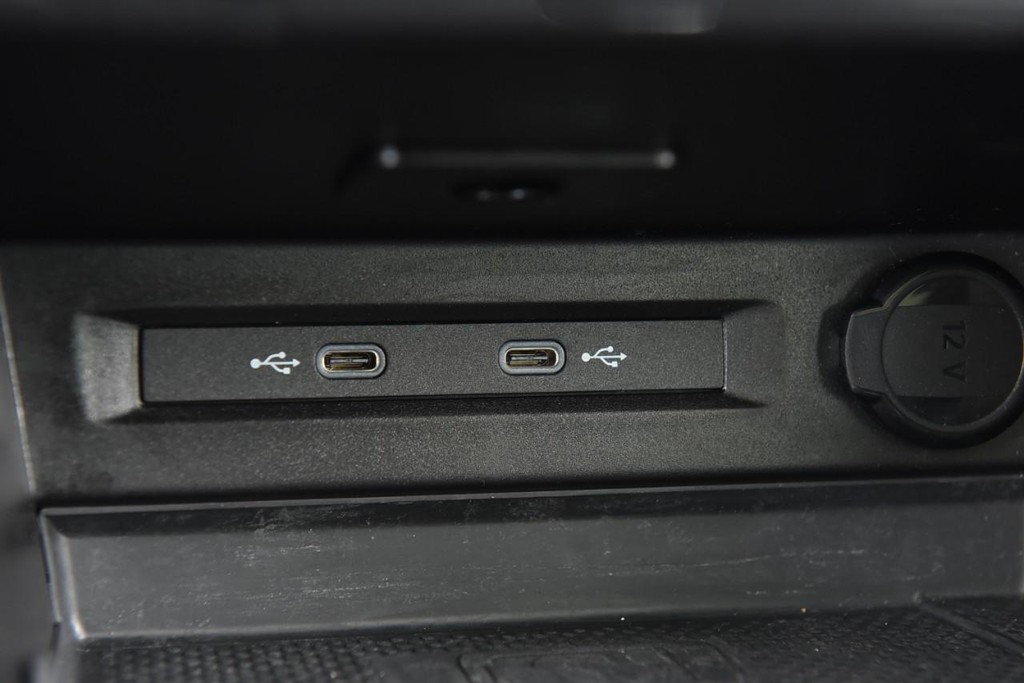 Volkswagen Tiguan Vehicle Full-screen Gallery Image 16