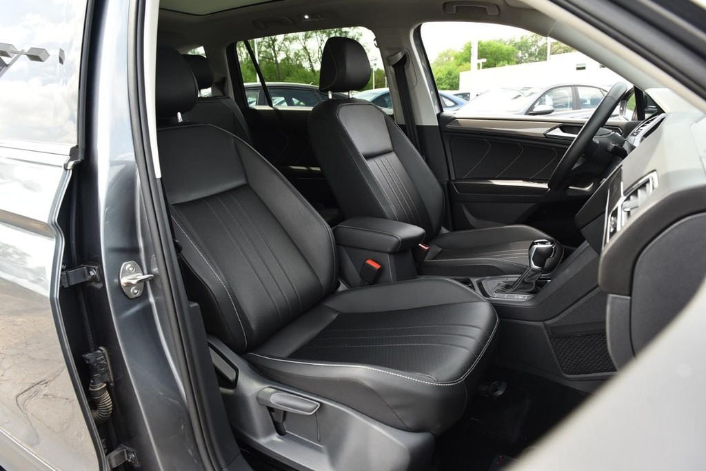 Volkswagen Tiguan Vehicle Full-screen Gallery Image 20