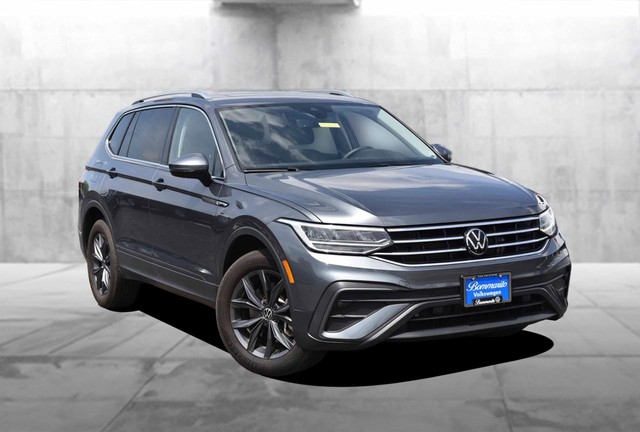 Volkswagen Tiguan Vehicle Image 02