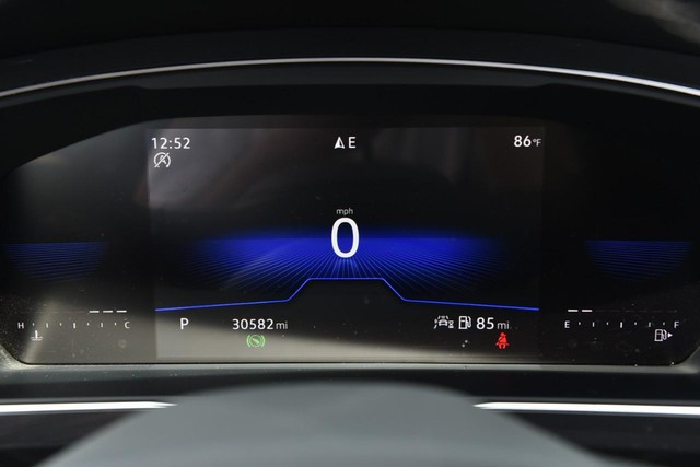 Volkswagen Tiguan Vehicle Image 12